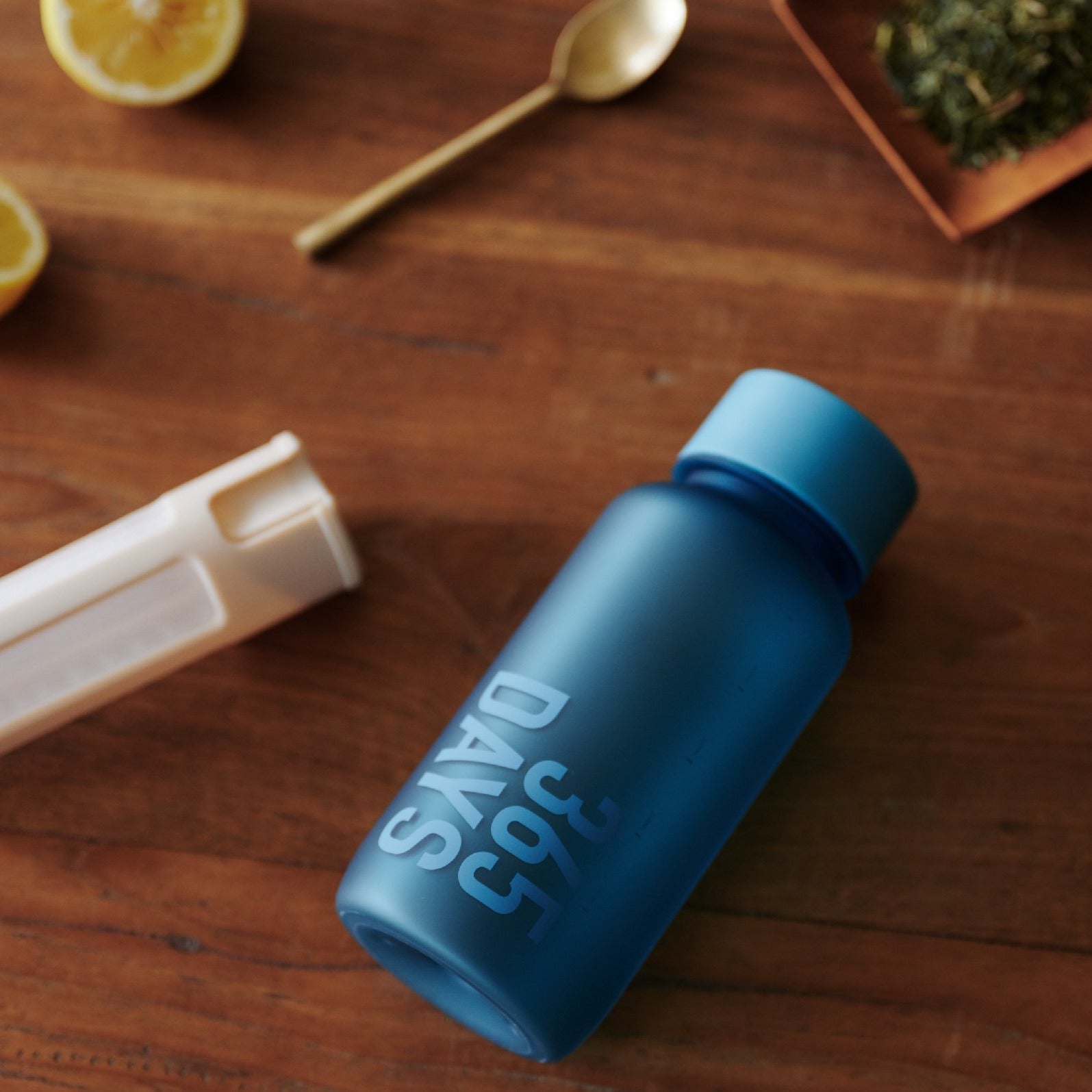 WEMUG Frosty Brew Bottle 365Days with Filter, Coffee Tea Lover (9 colors) - WEMUG