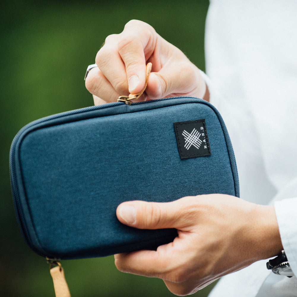 Blue Urban Wallet / Pouch With Zipper - WEMUG