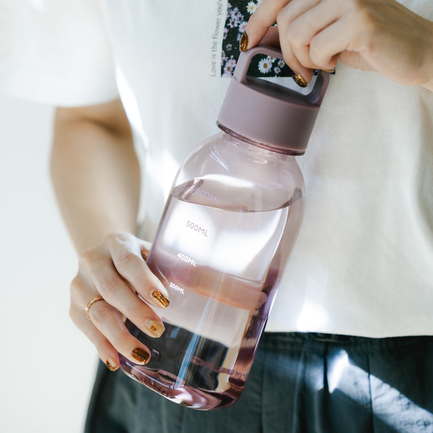 WEMUG Mini Giant Bottle (25.7 fl oz) 760ml light weight durable drink bottle - WEMUG