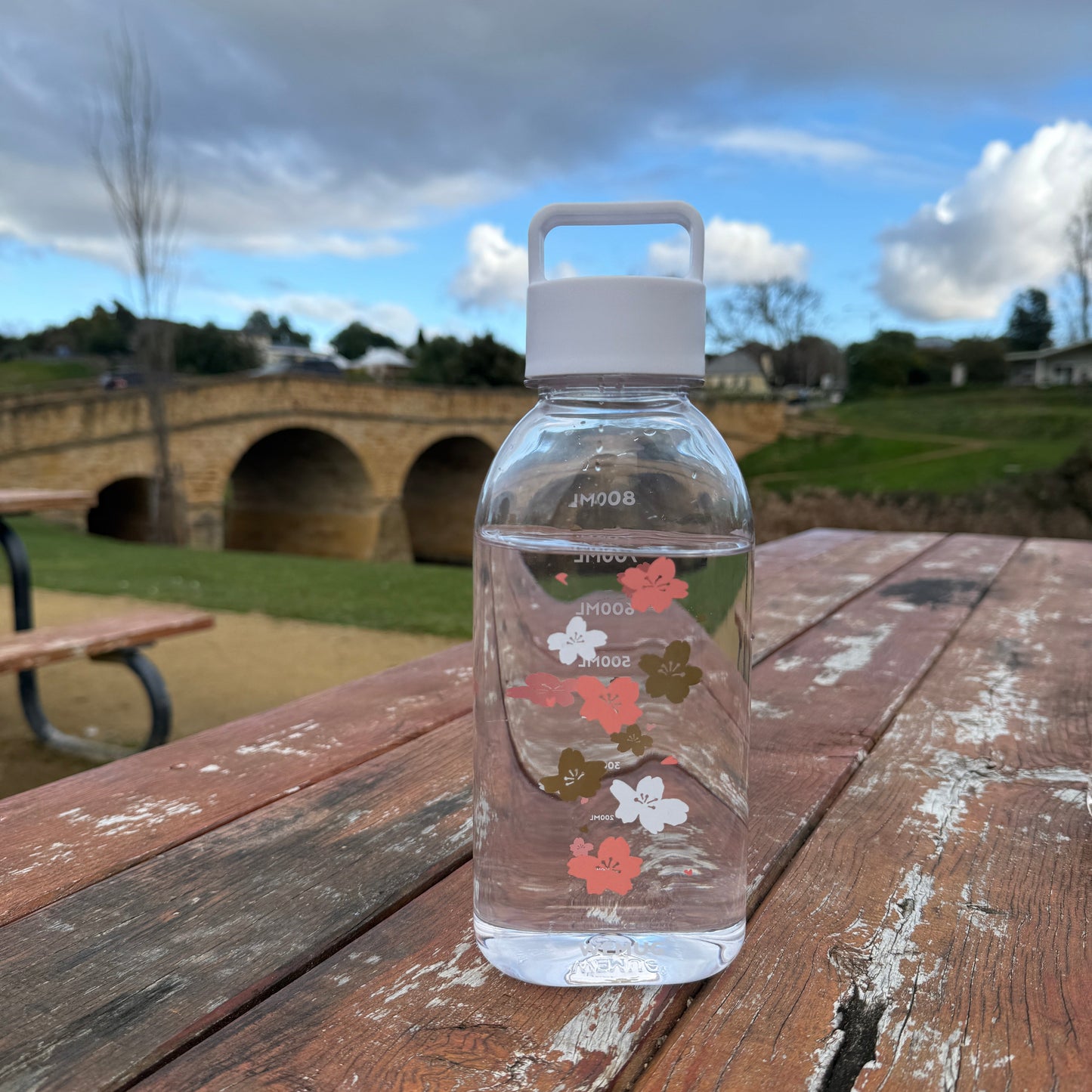 WEMUG Giant Bottle 1000ml plastic water bottle for sports and travelling-Sakura - WEMUG