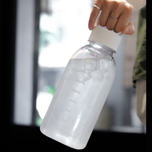 WEMUG Giant Bottle 1000ml plastic water bottle for sports and travelling