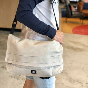 Messenger Bag - Light Grey - WEMUG