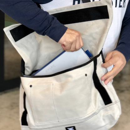 Messenger Bag - Light Grey - WEMUG